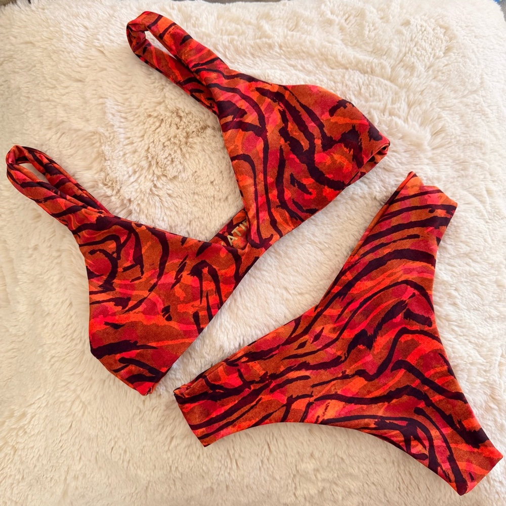 Skatie Bikini Set Sami Top Iggy Bottom Wild Tiger Print